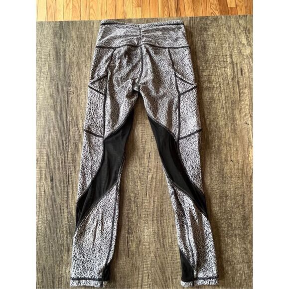 Lululemon Outrun Tight Pants Power Luxtreme Spray Jacquard White Black Mesh Sz 4 - Picture 8 of 11